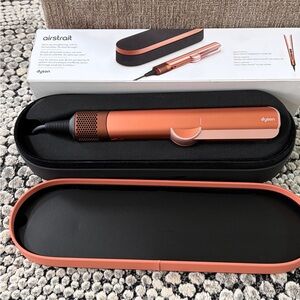 Dyson Airstrait Hair Tool in Black and Copper